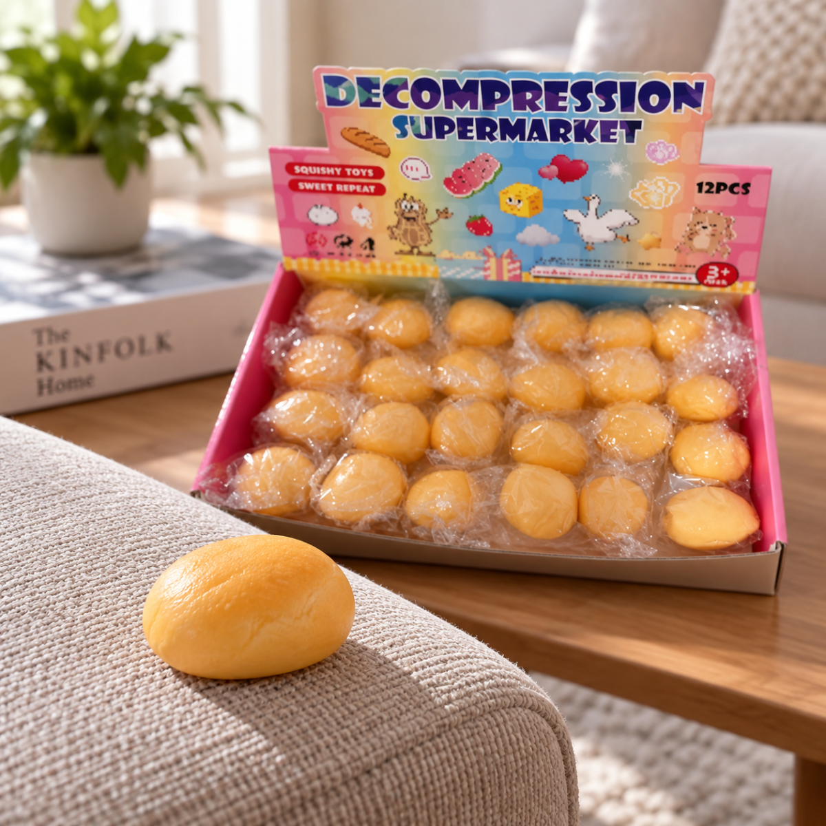 SQ-47 mini pan squishy — sofa